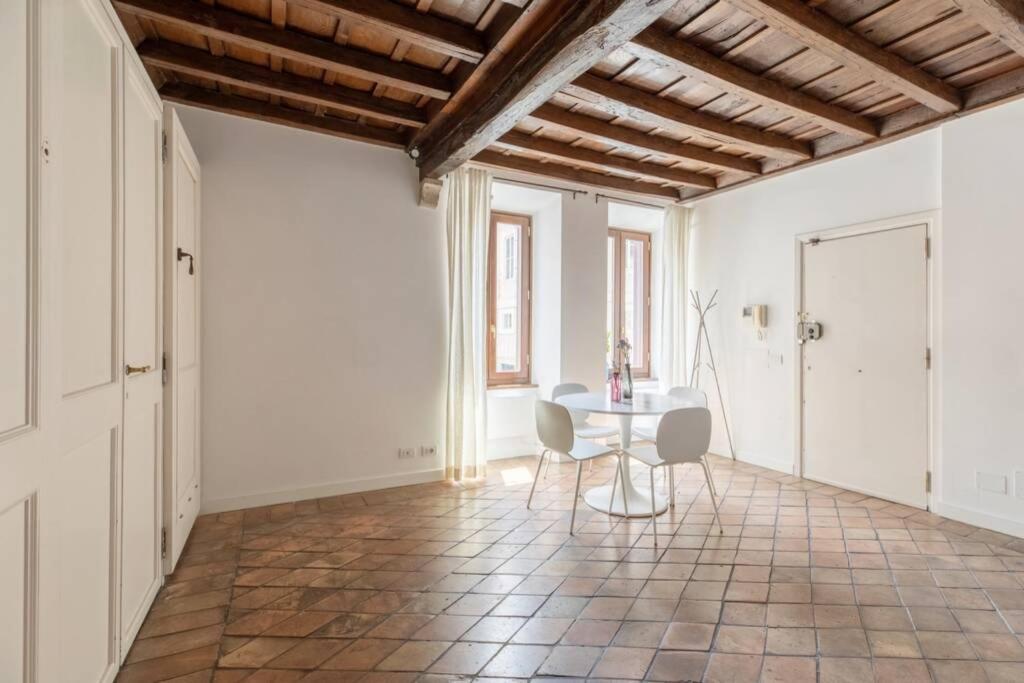 Iflat Navona Bright Studio Rome Bagian luar foto