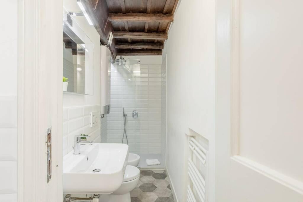 Iflat Navona Bright Studio Rome Bagian luar foto