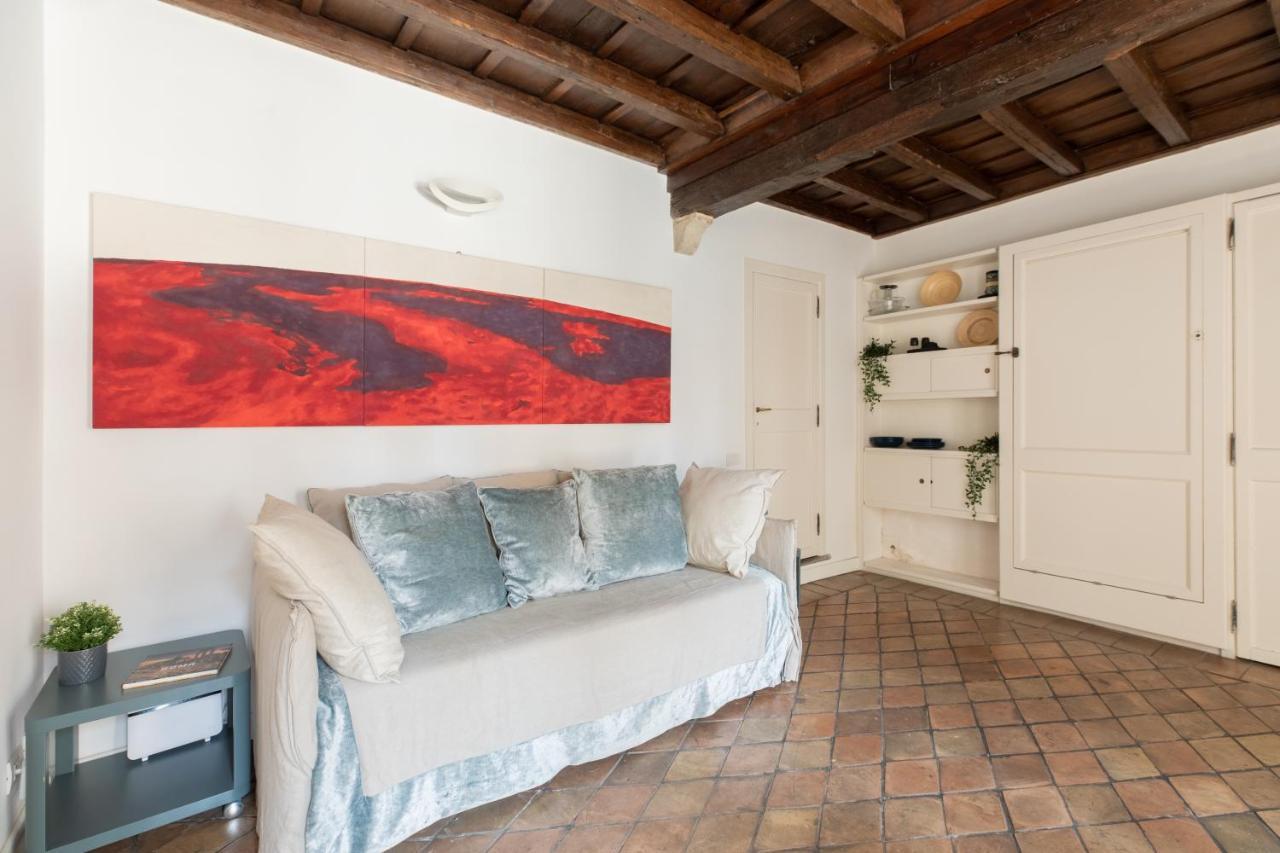 Iflat Navona Bright Studio Rome Bagian luar foto